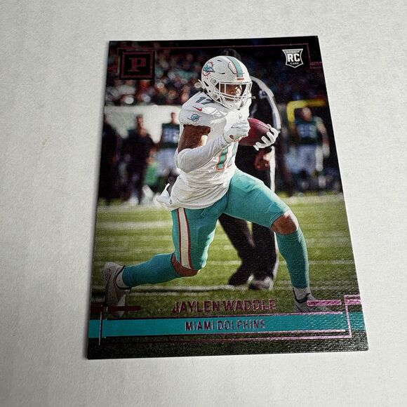 2021 Panini Chronicles - Panini Jaylen Waddle #PA-26 Pink (RC) Rookie Card - Picture 1 of 6